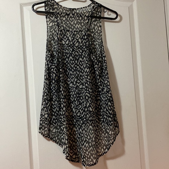Black and white sheer razorback top - Picture 3 of 4